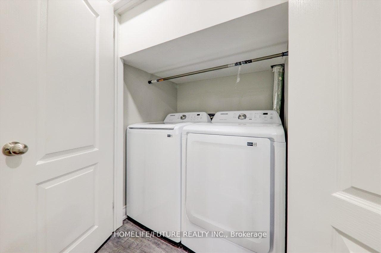 939 Miller Park Avenue Unit Bsmt photo 15