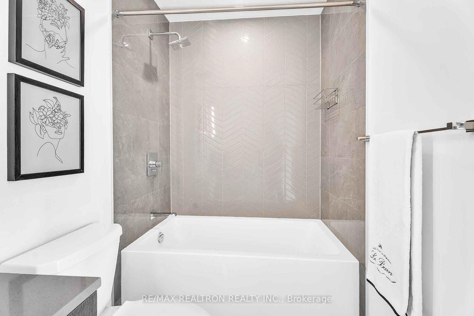 10 De Boers Drive Unit 801 photo 30