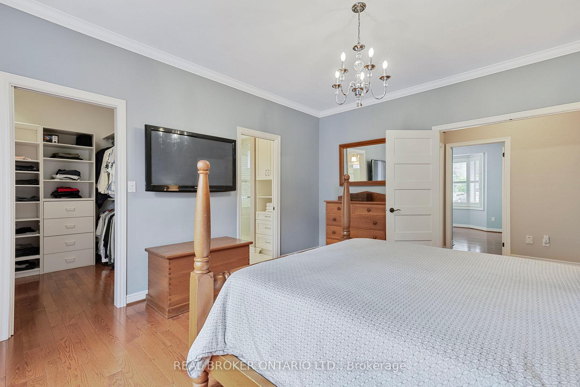 Walk-In Closet & 4 Piece Ensuite