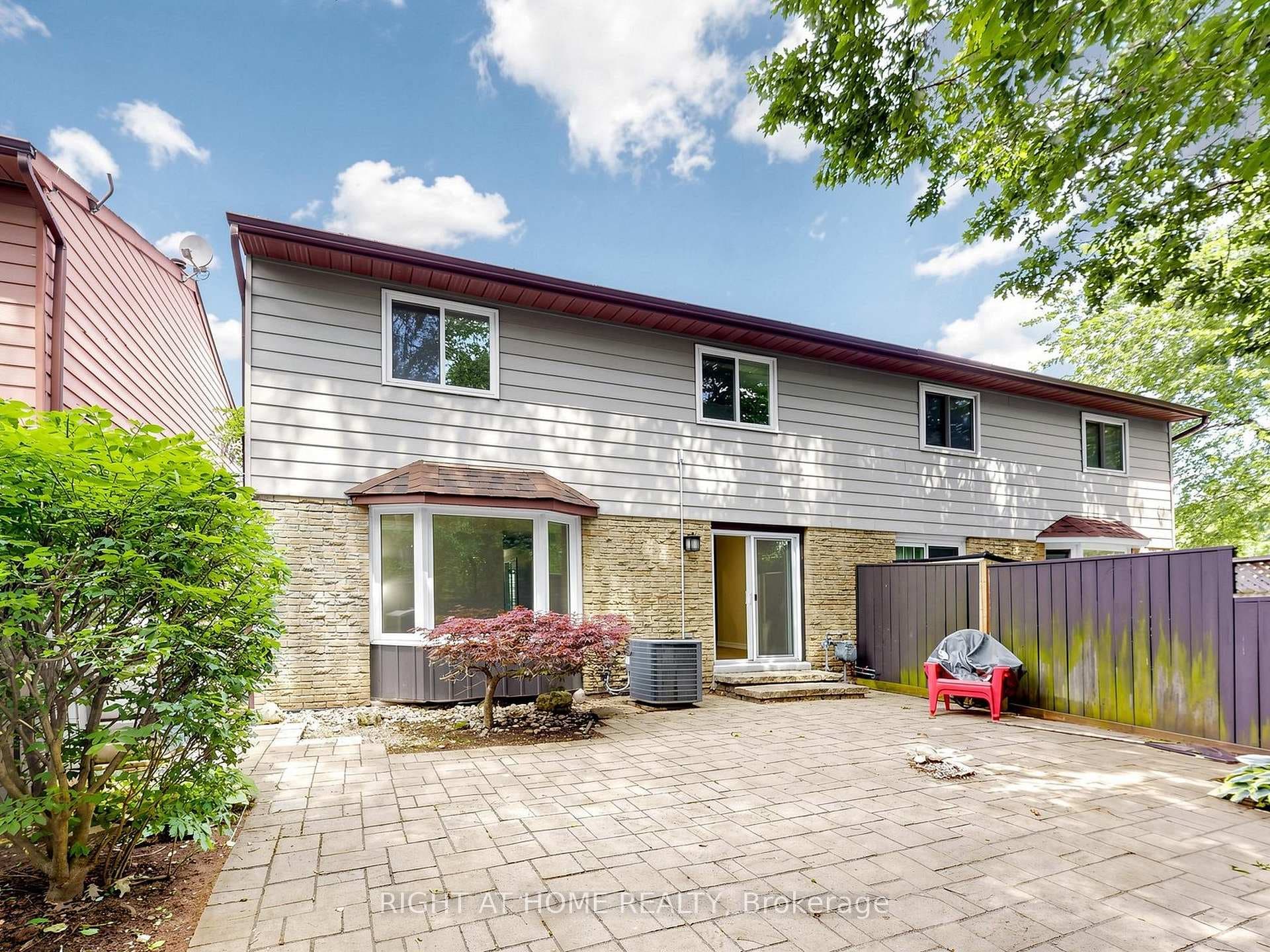 1580 Lancaster Drive Unit 2 photo 46