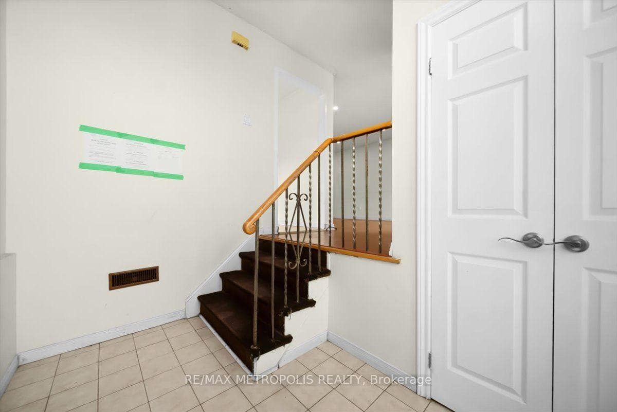 39 Jellicoe Crescent photo 6