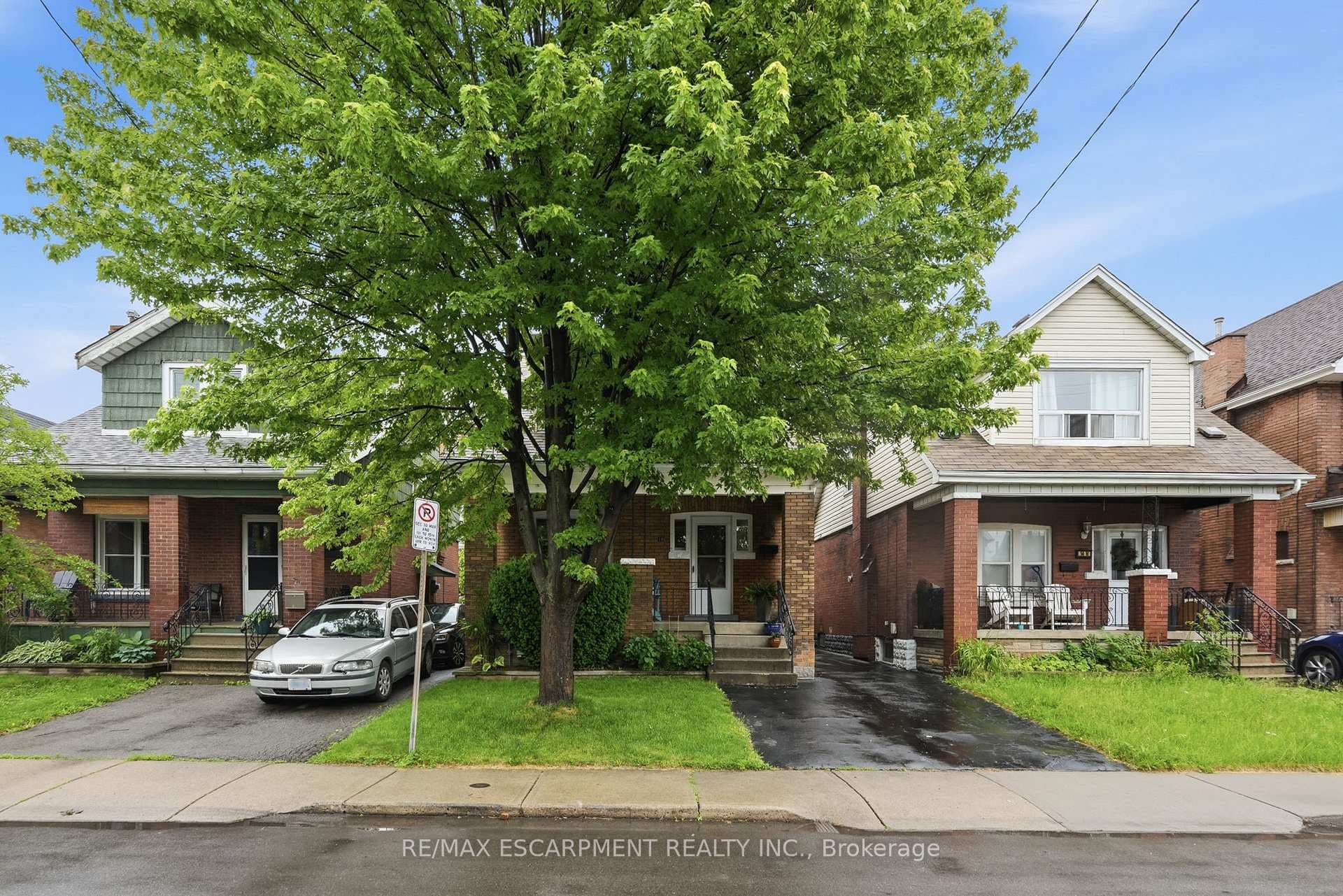 16 CONNAUGHT Avenue photo 2