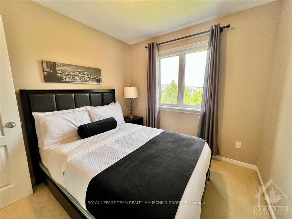 296 BADGELEY Avenue photo 21