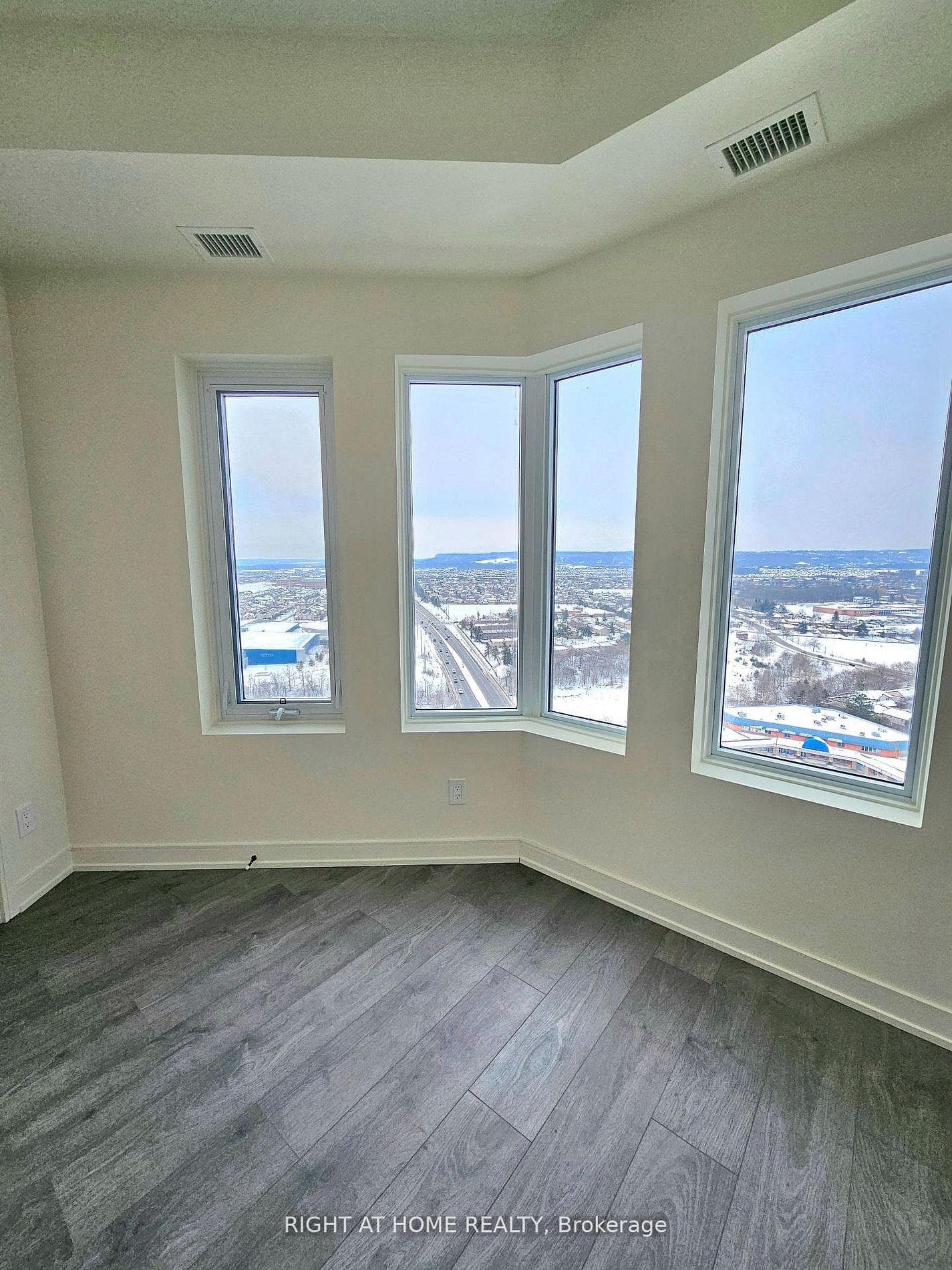 8020 Derry Road Unit 2109 photo 29