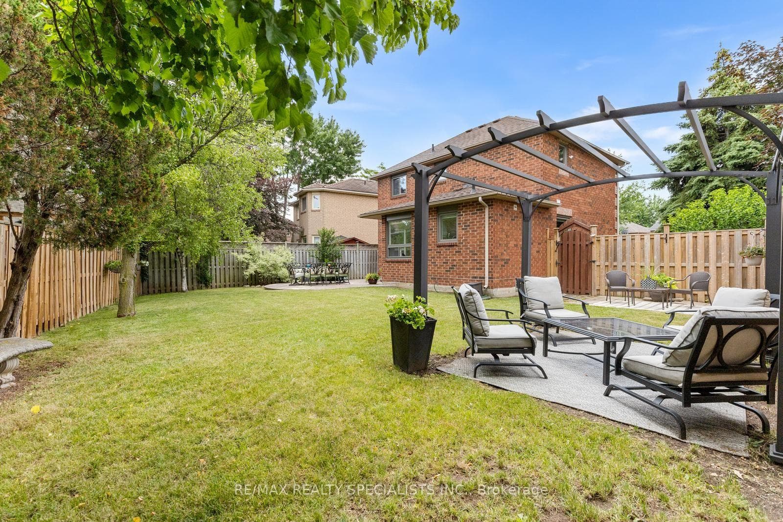 3879 Periwinkle Crescent photo 34