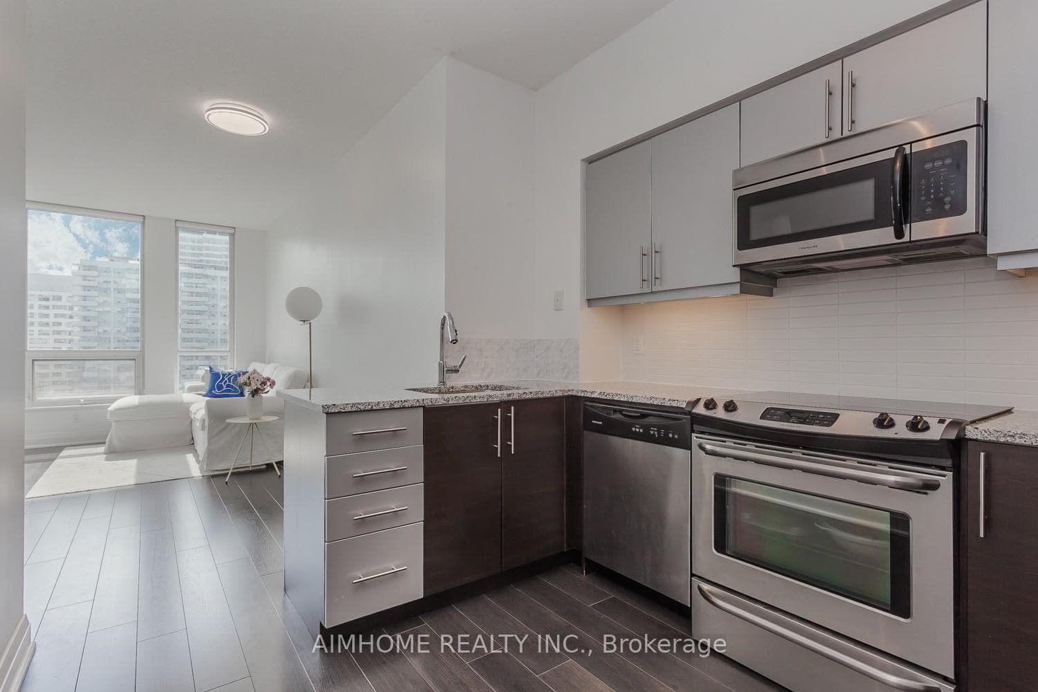 83 Redpath Avenue Unit 1808 photo 10