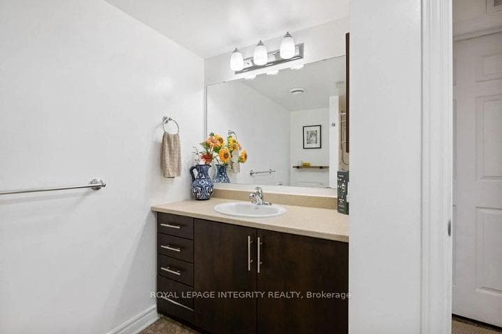254 A Titanium Private Unit 15 photo 10