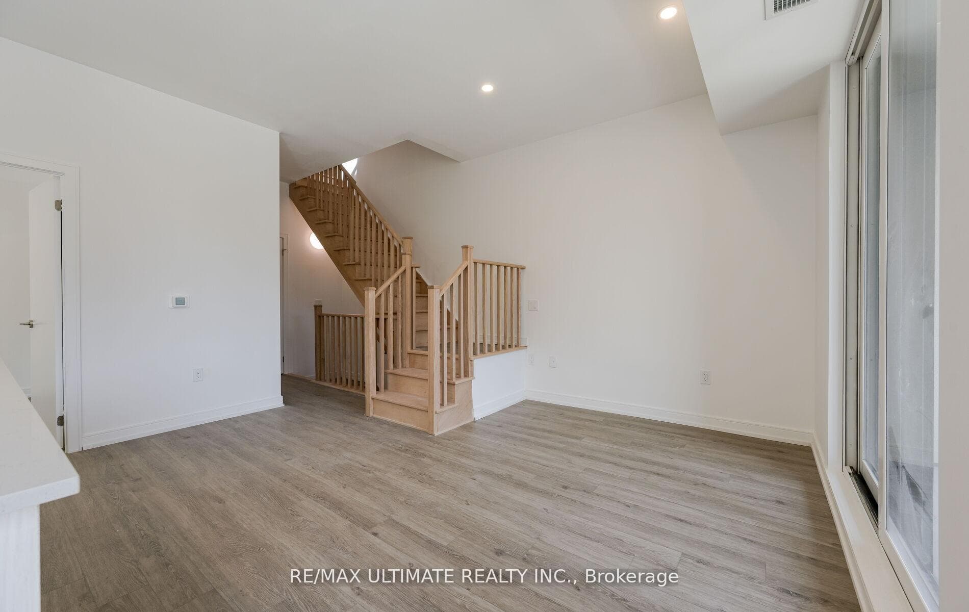 172 Clonmore Drive Unit 3 photo 6