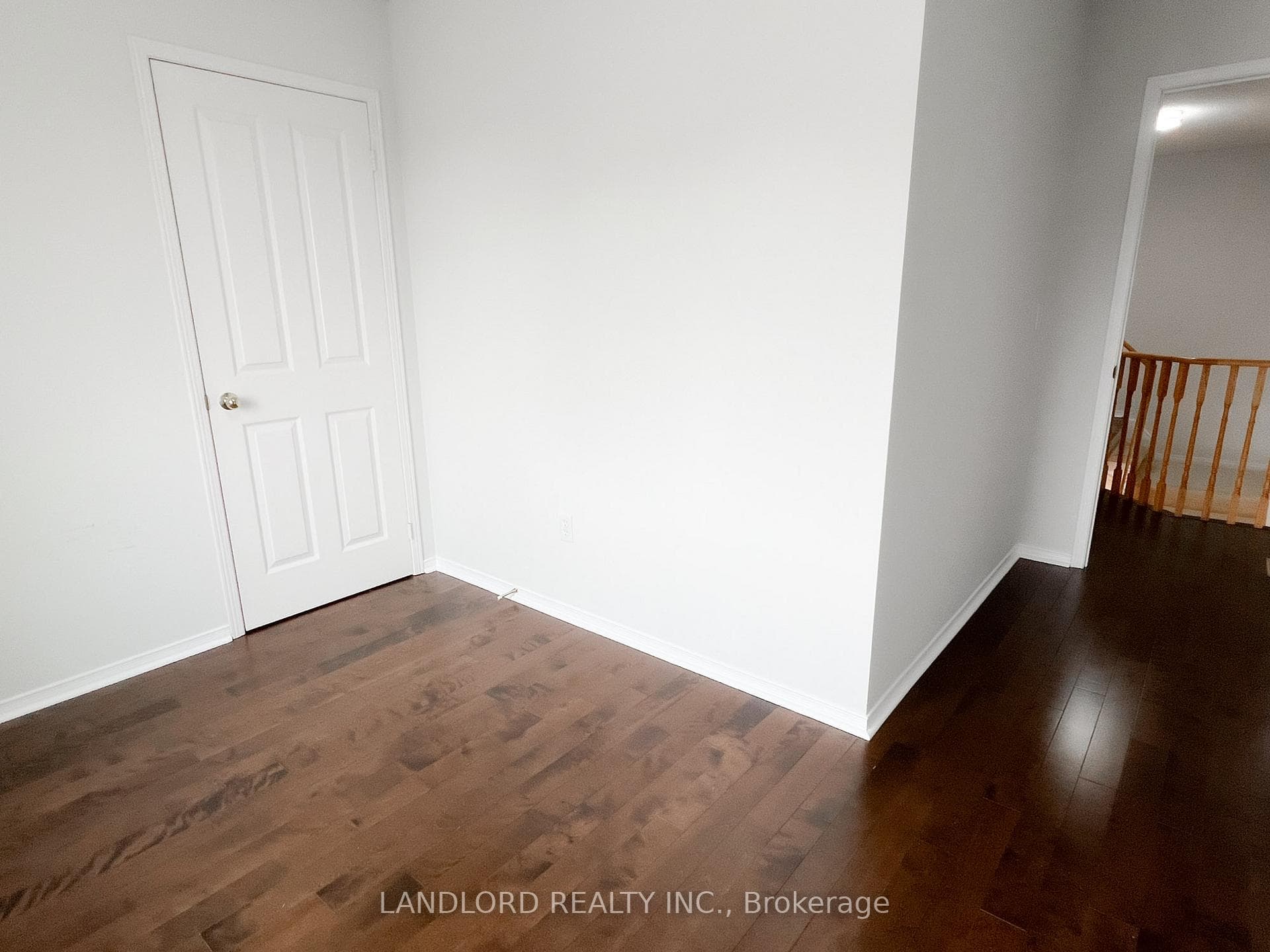 129 Bur Oak Avenue photo 19