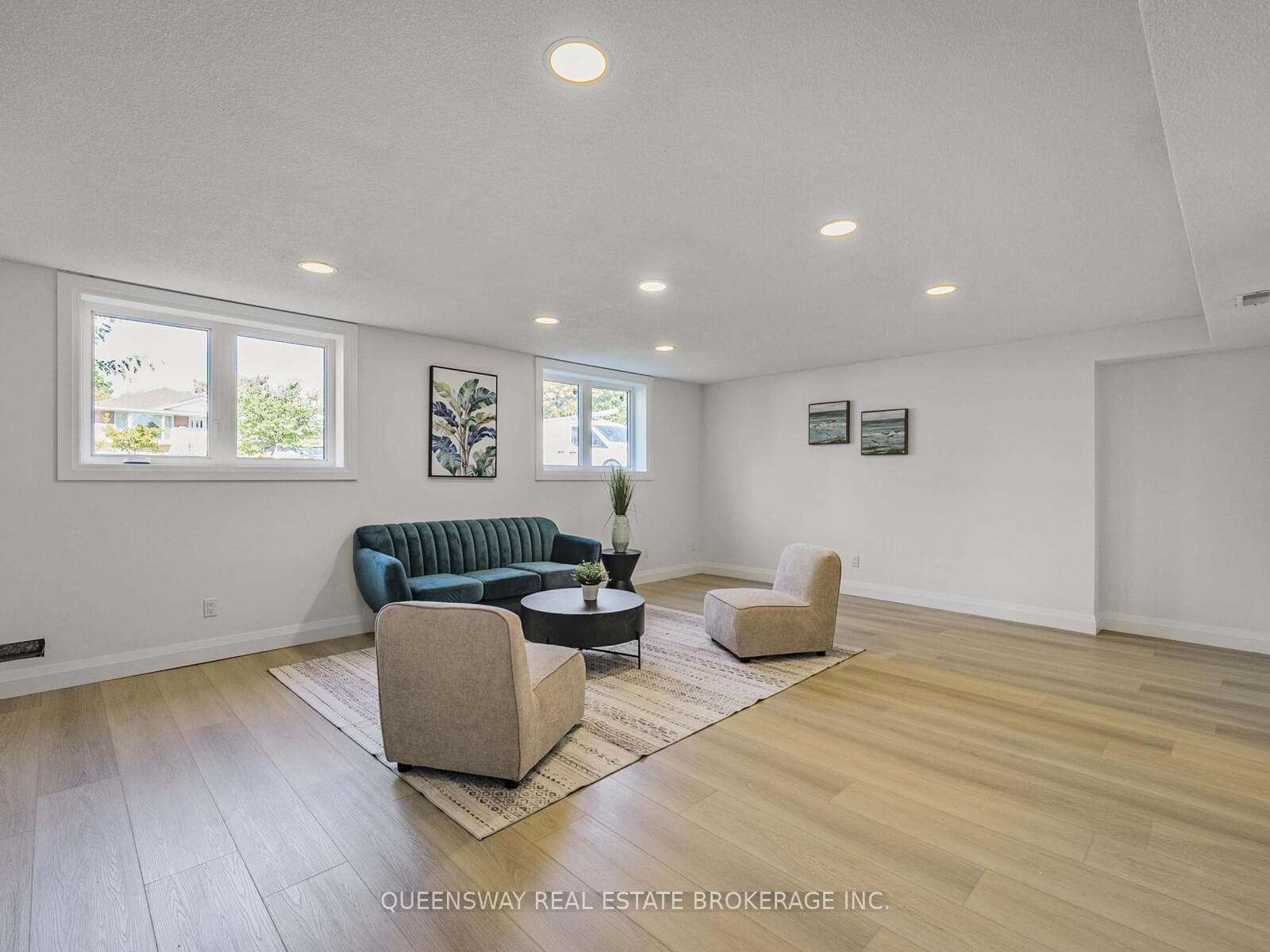 1128 Pinegrove Road photo 12
