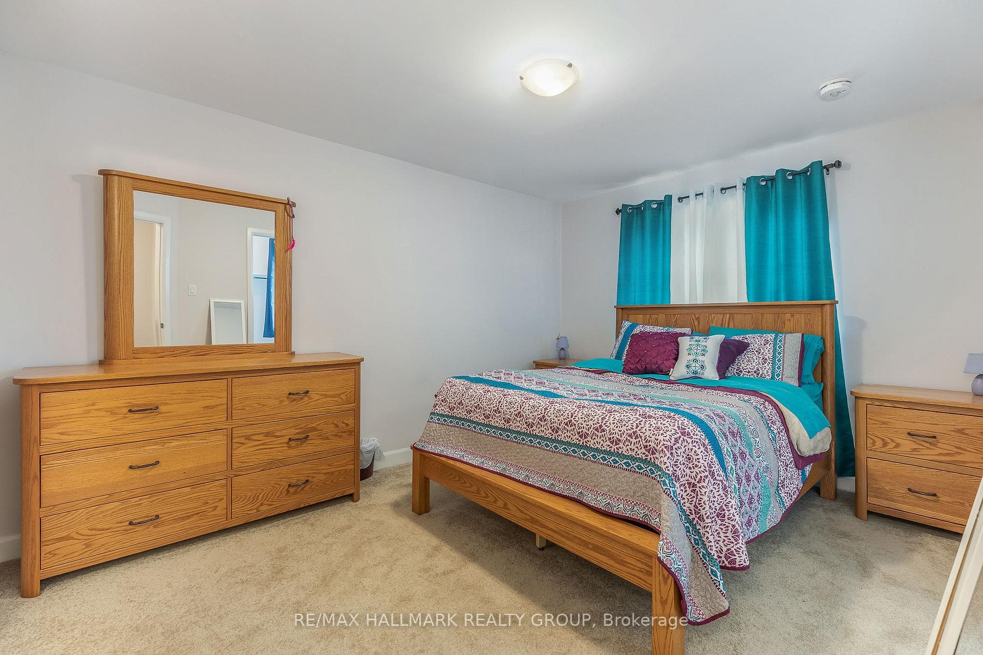 90 Vimy Ridge Crescent photo 13