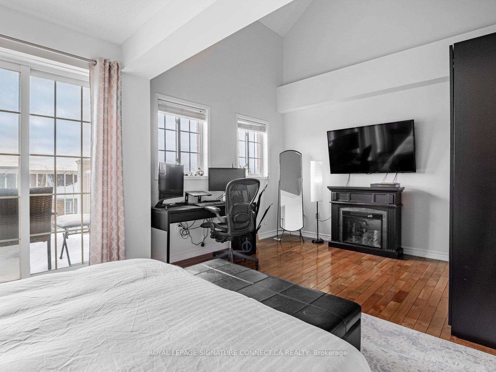 110 Cornell Park Avenue Unit C208 photo 16