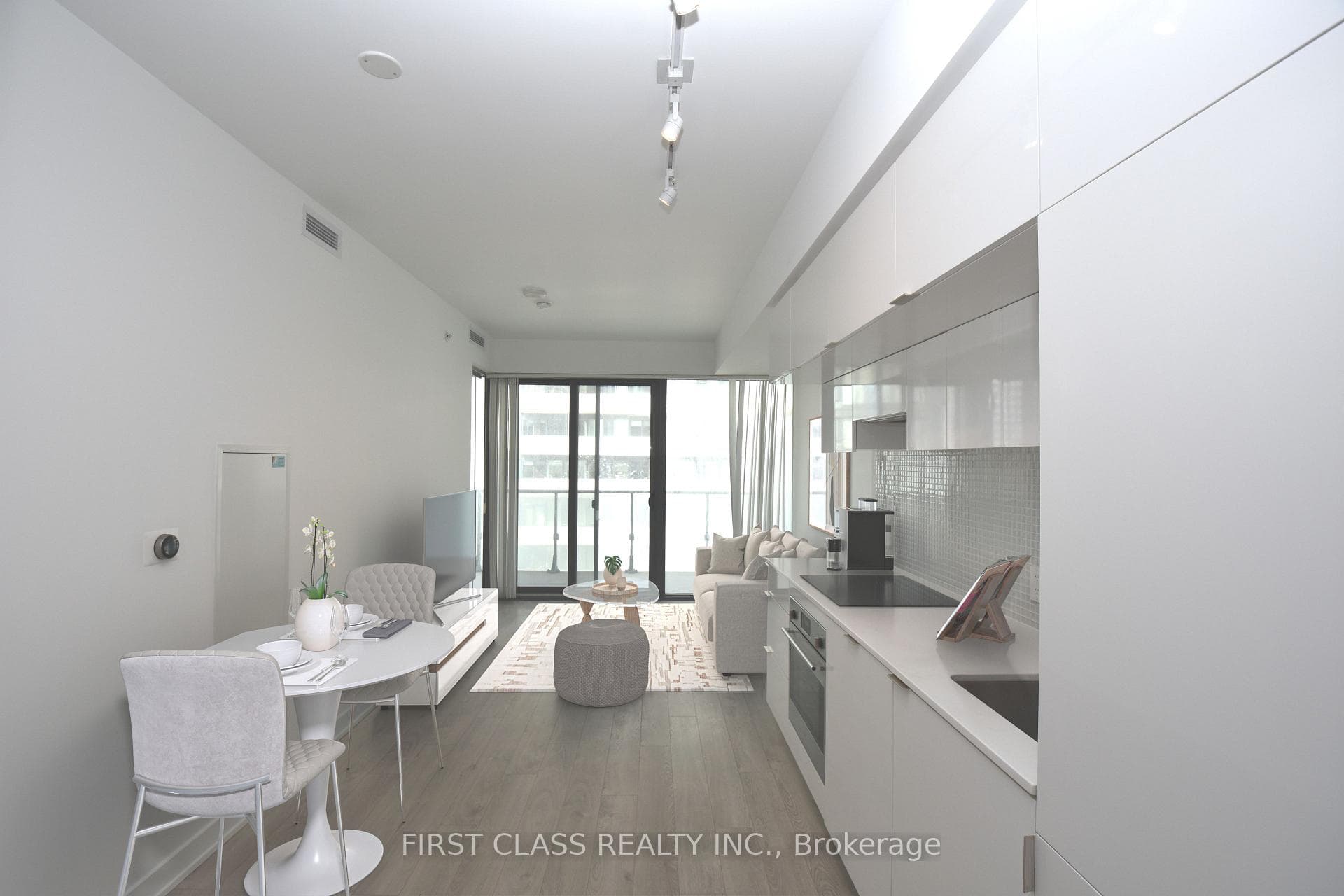 185 Roehampton Avenue Unit 2712 photo 11