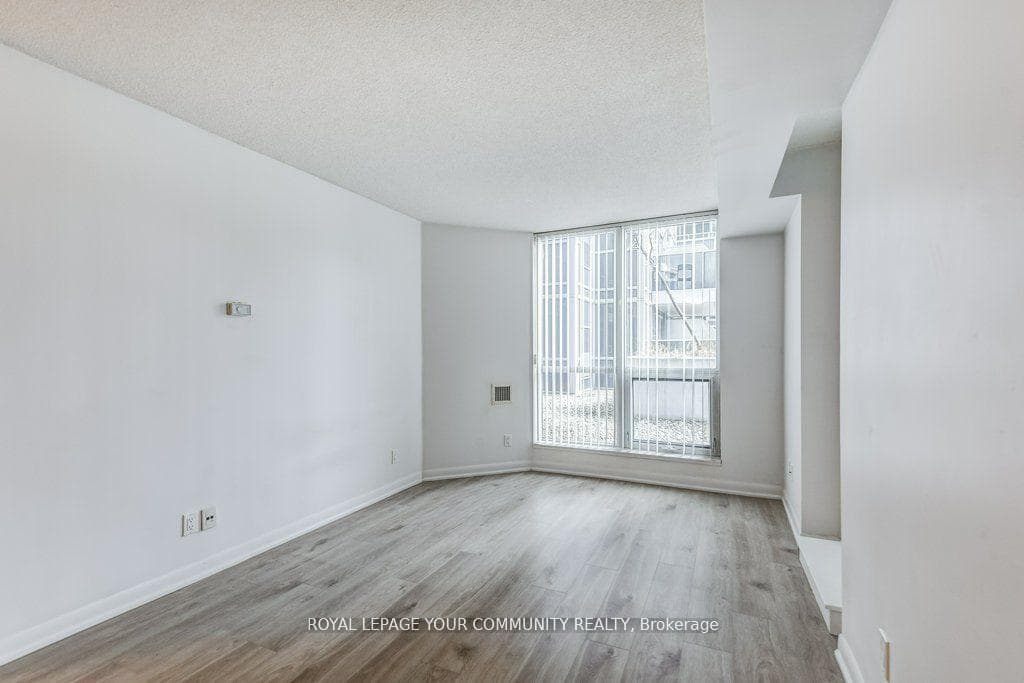 5793 Yonge Street Unit 211 photo 19