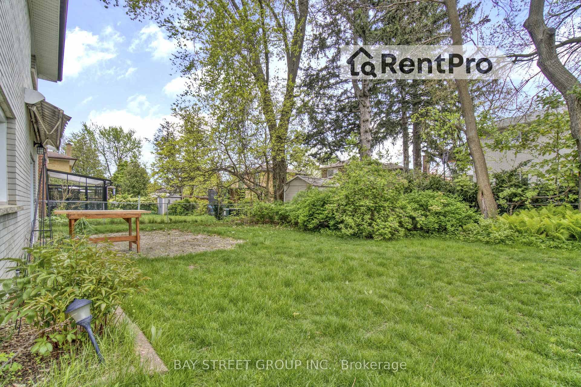 360 Chantenay Drive Unit Lower photo 29