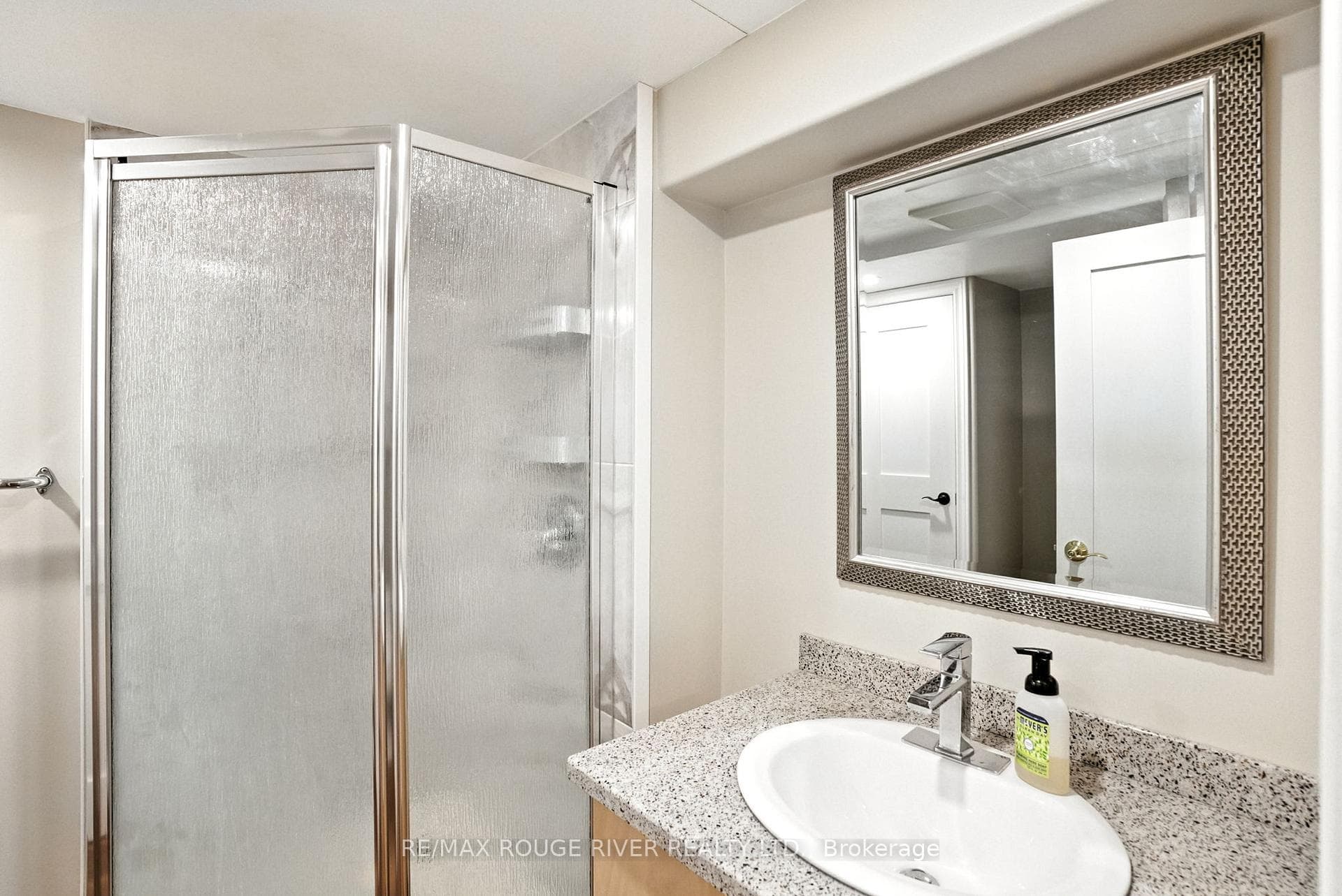 67 Orchard View Boulevard photo 37