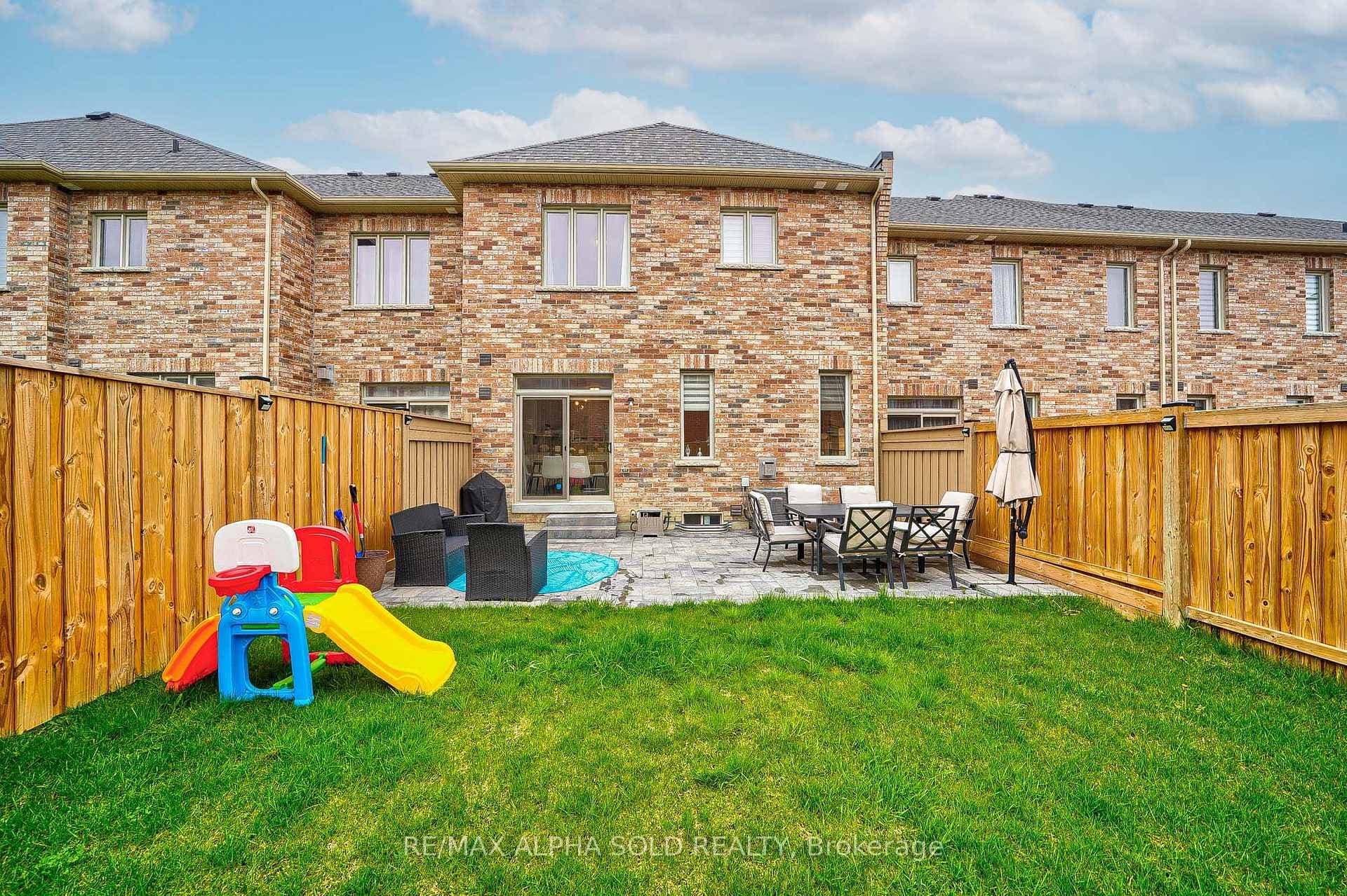 111 Larkinley Lane photo 38