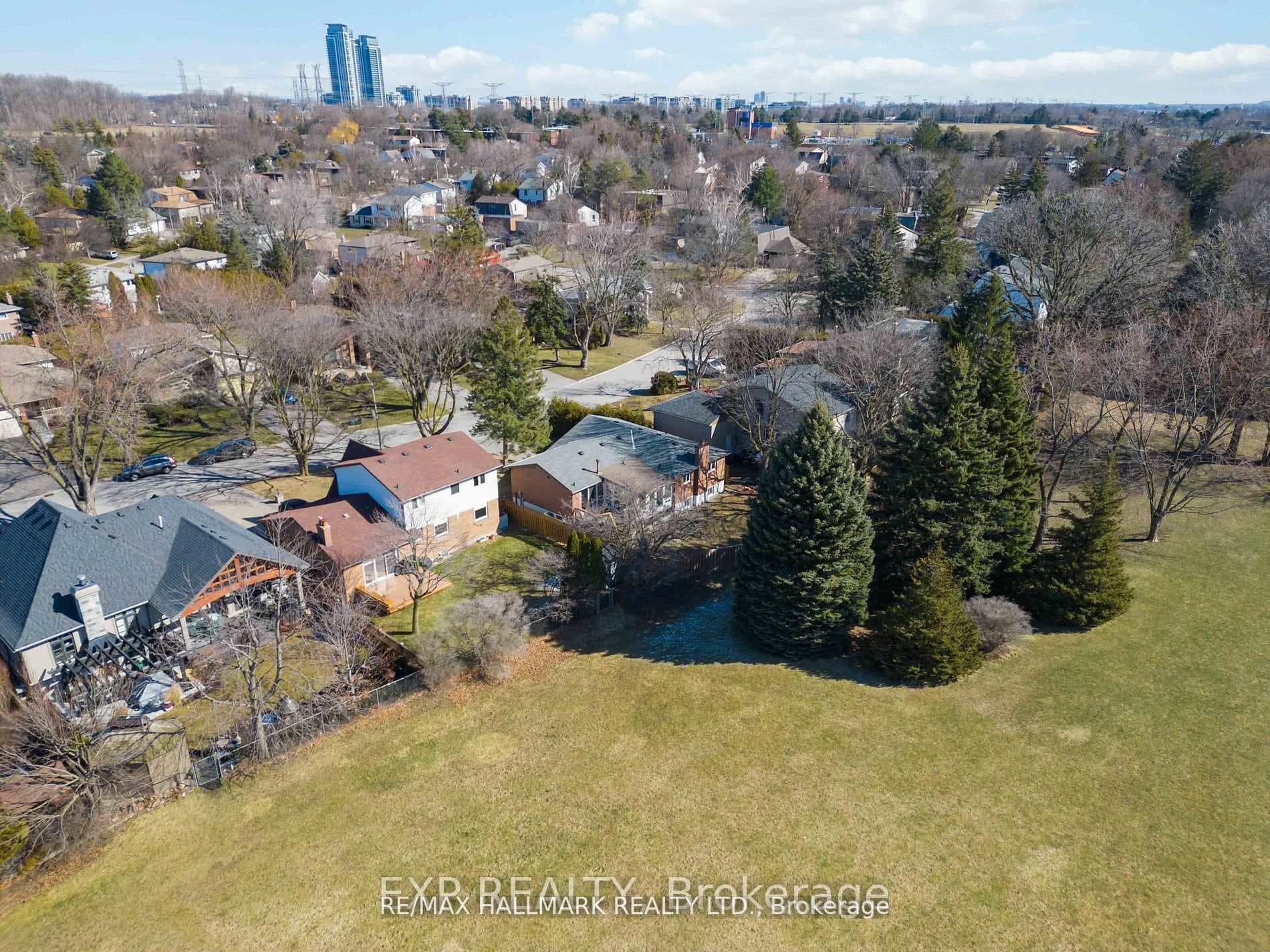 23 Ironshield Crescent photo 17