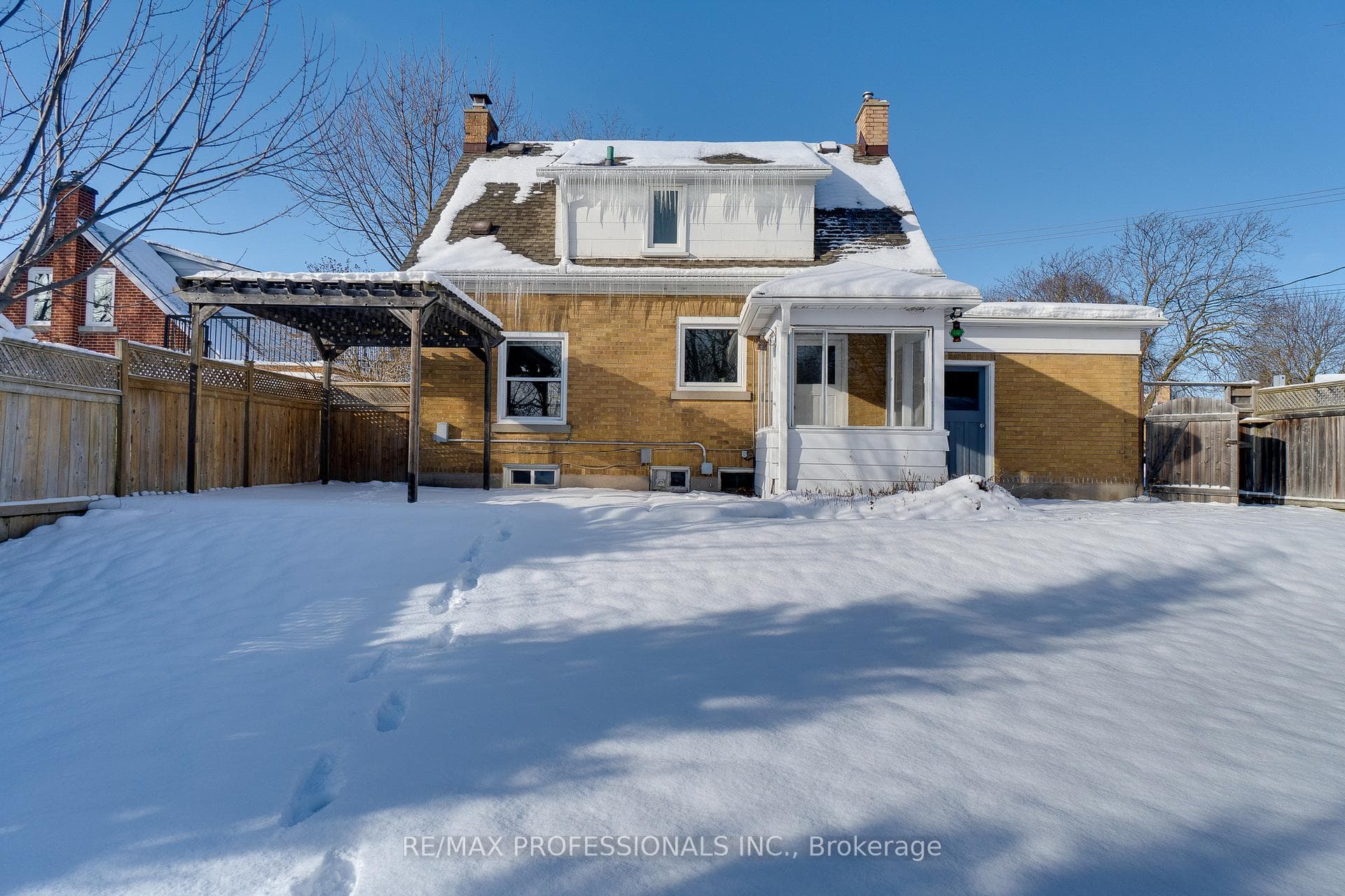 225 Bridgeport Road photo 36