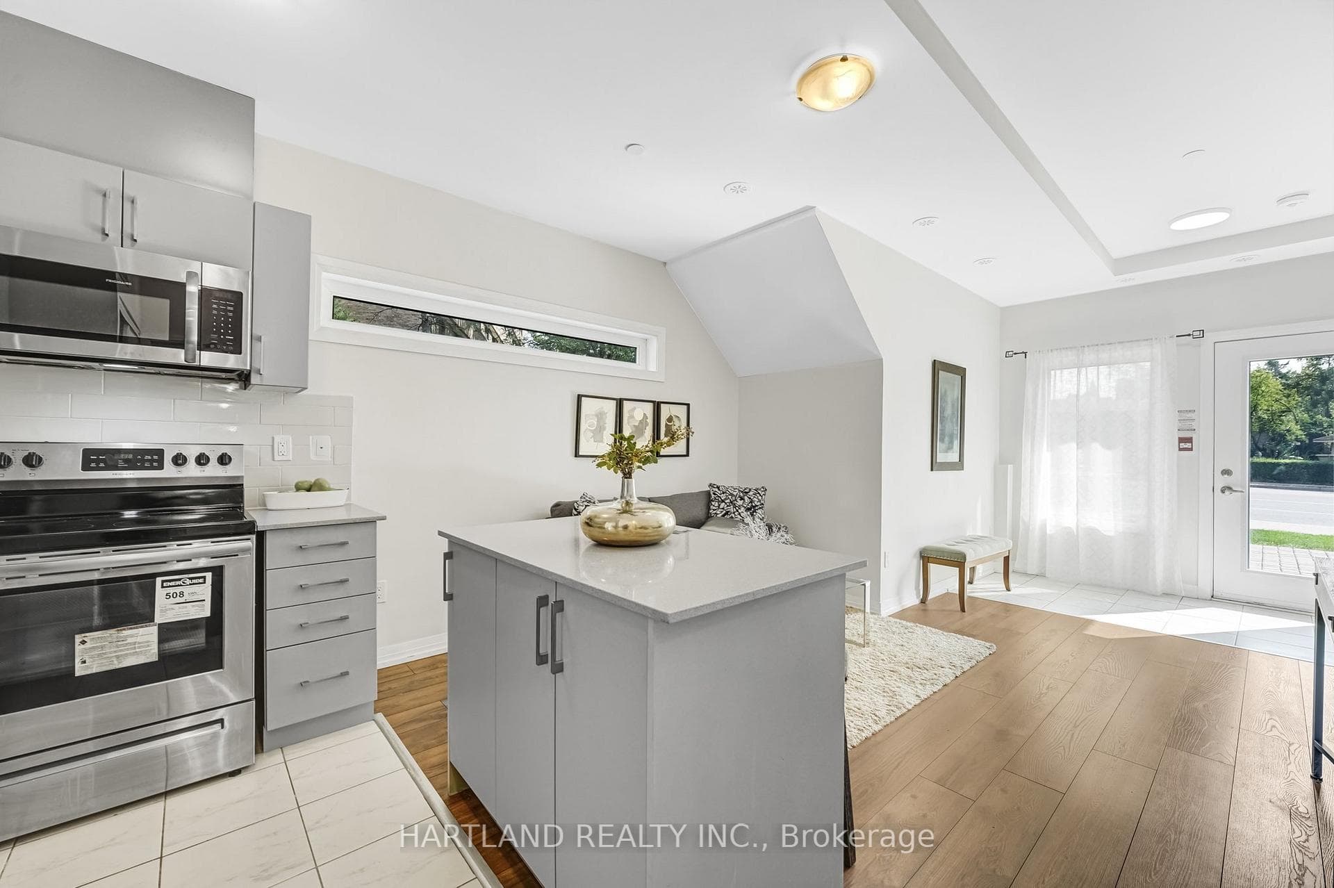 400 The East Mall Avenue Unit 107 photo 11