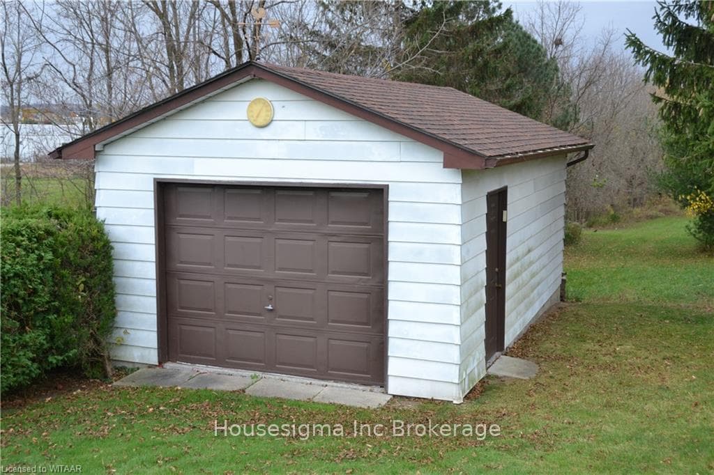 81 CLARKE Street photo 26
