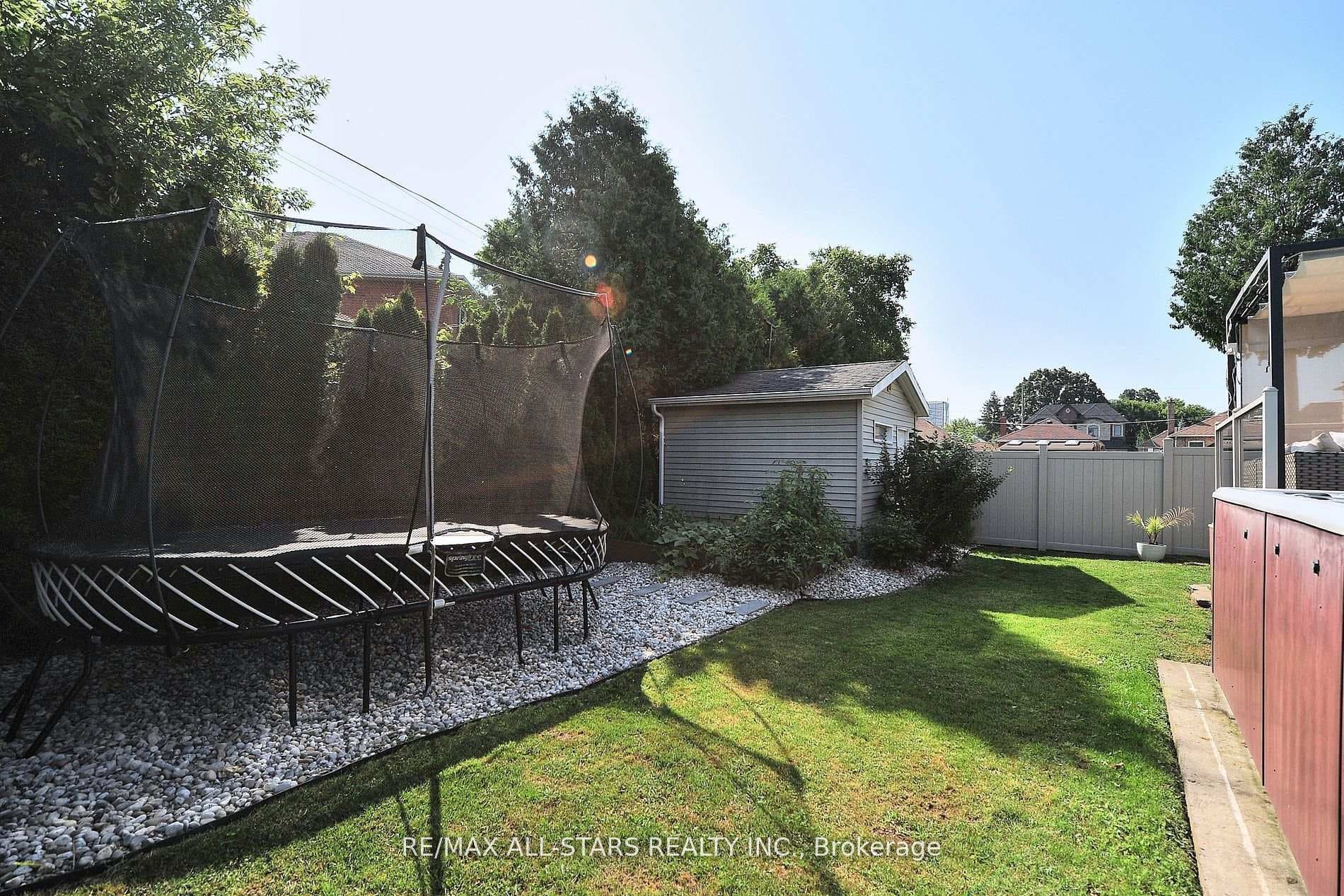 97 DANESBURY Avenue photo 29
