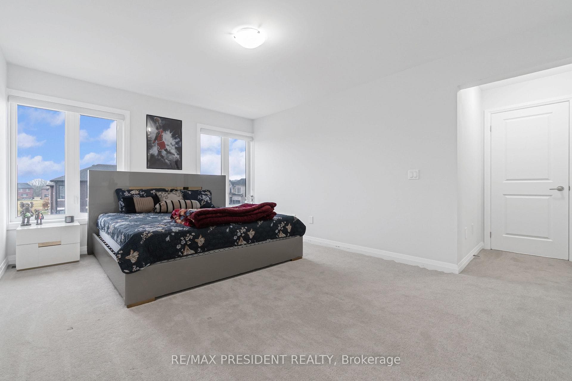 782 Sobeski Avenue photo 22