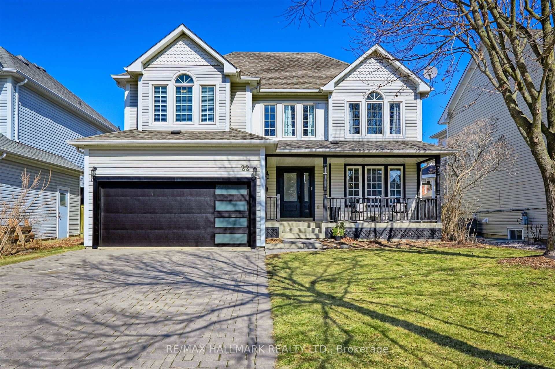 22 Thorndyke Crescent photo 1
