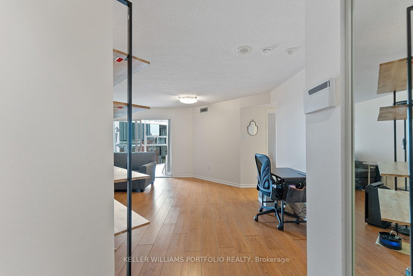 705 King Street Unit 601 photo 2