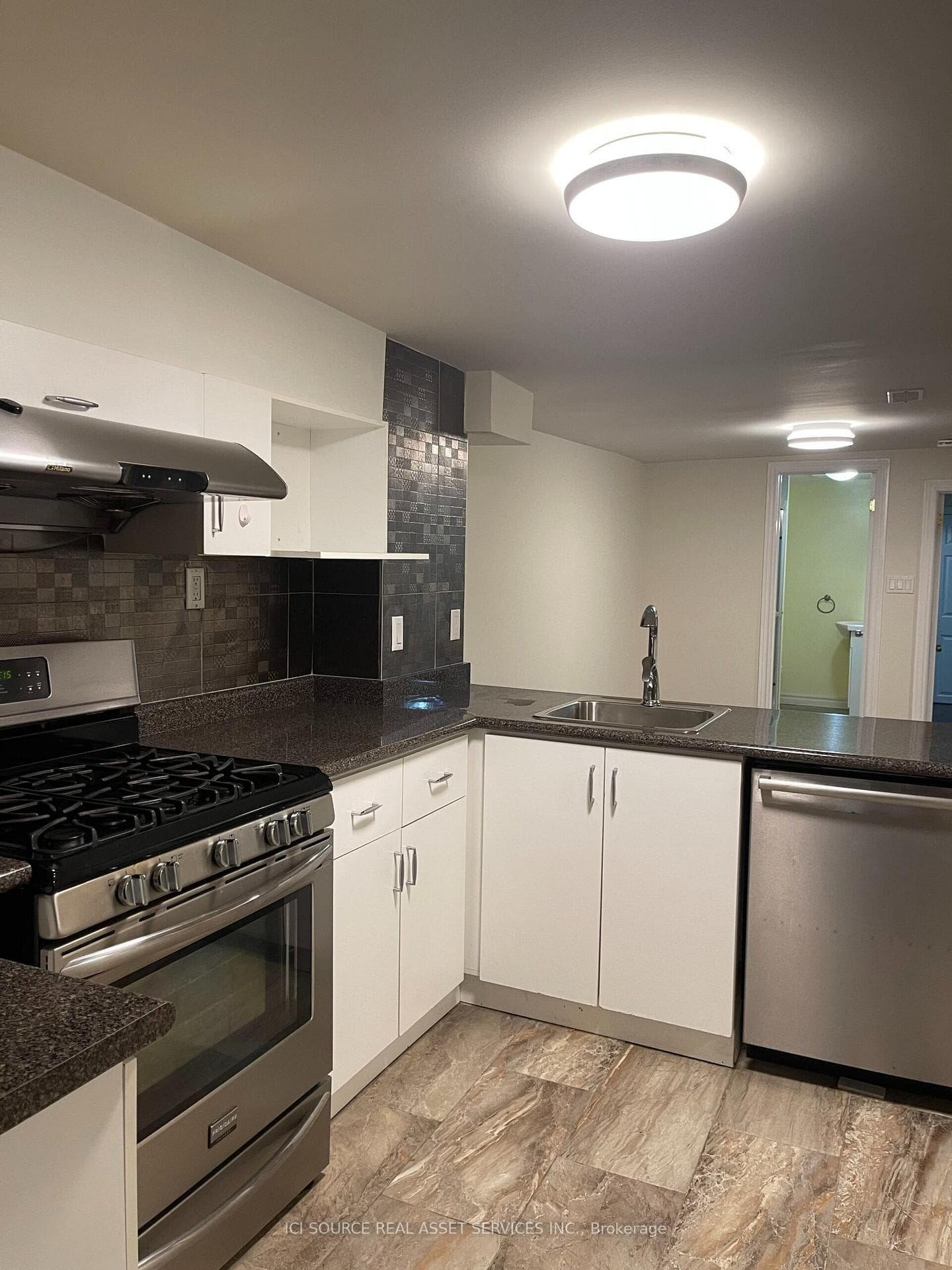 287 Palmerston Avenue Unit Lower photo 8