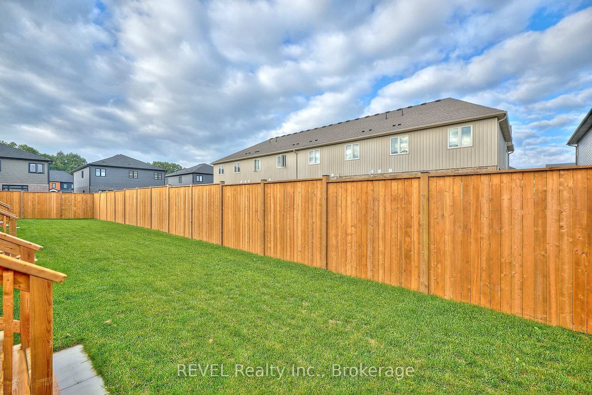 7437 Matteo Drive photo 6
