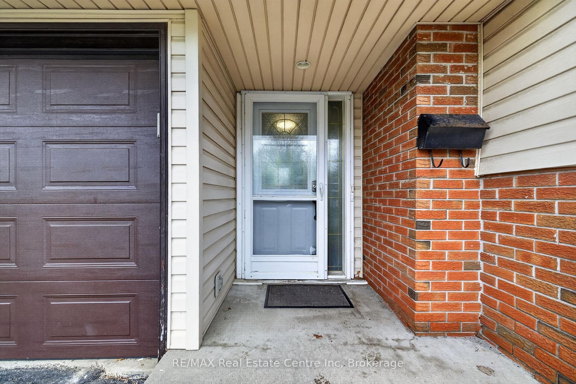 9 Sanderson Drive photo 6