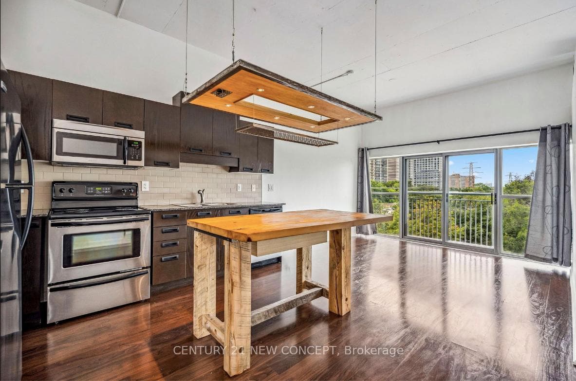 2 Fieldway Road Unit 302 photo 6