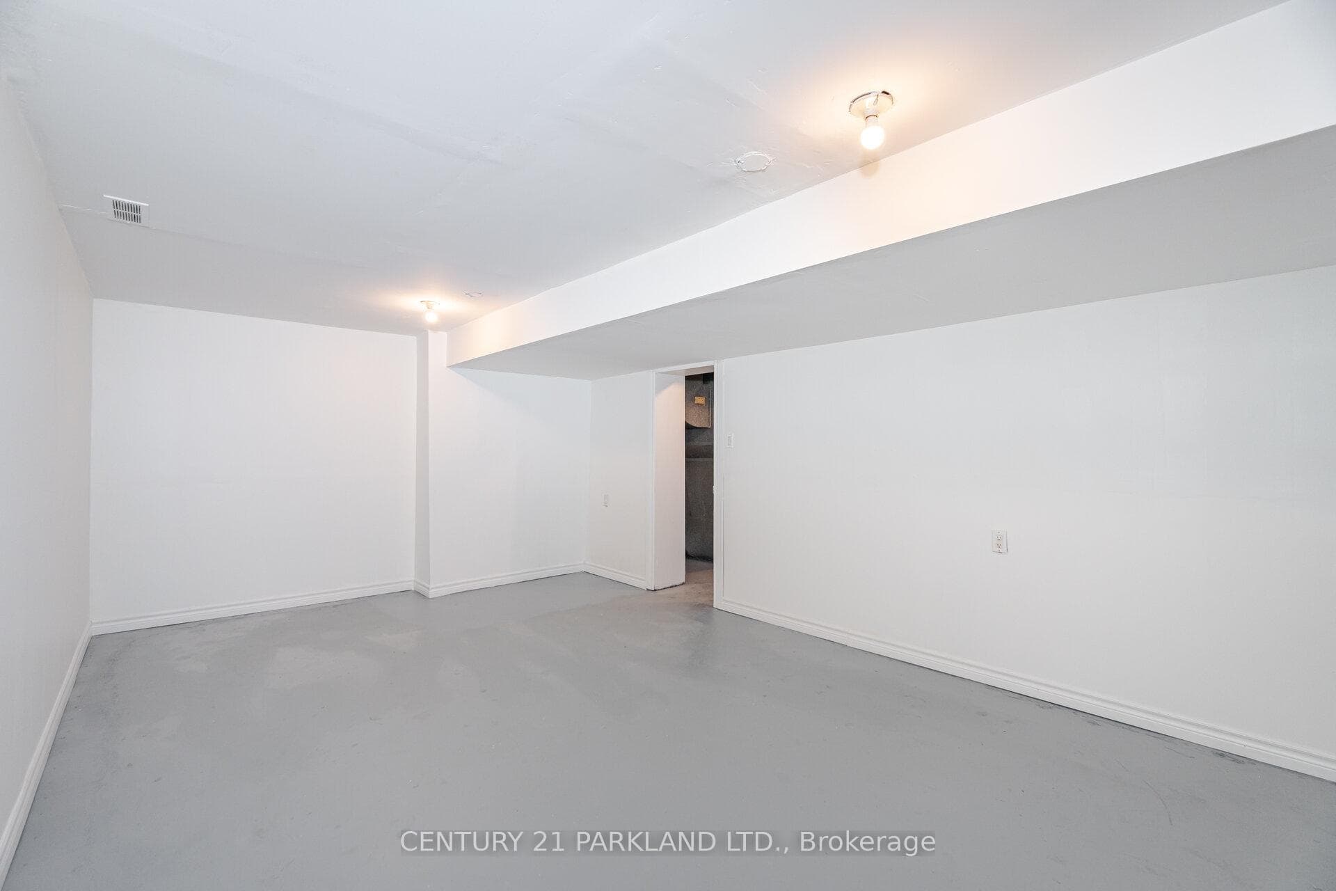 423 Lawson Road photo 29
