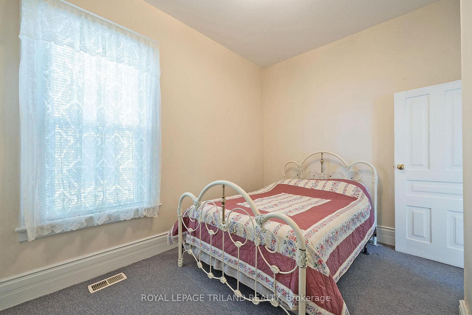 47 Curtis Street photo 9