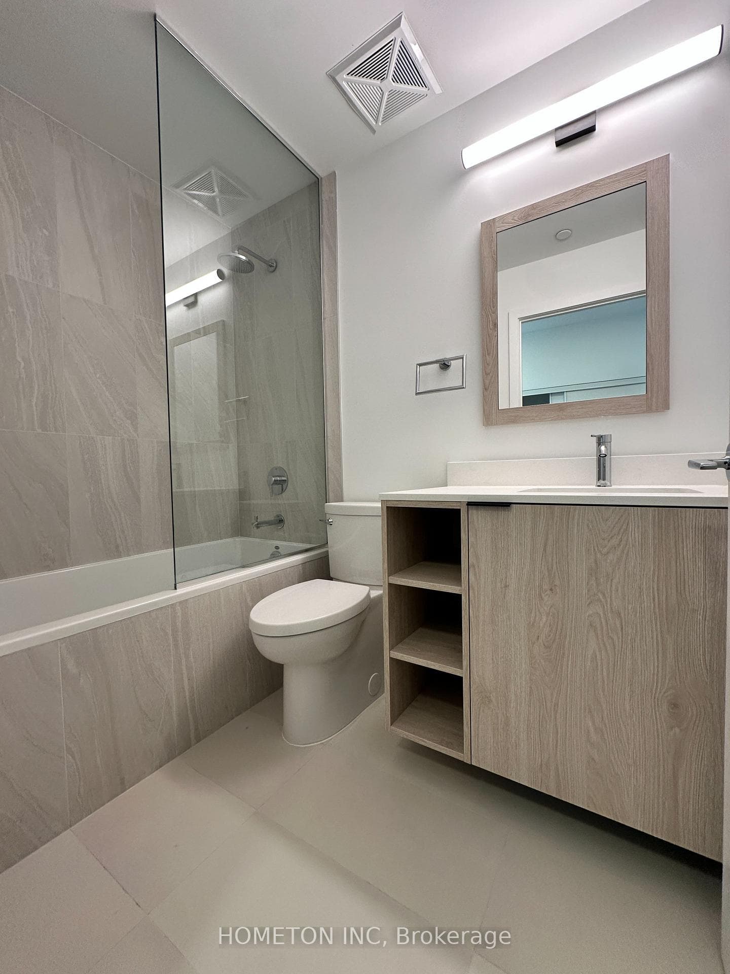1007 The Queensway N/A Unit 907 photo 15