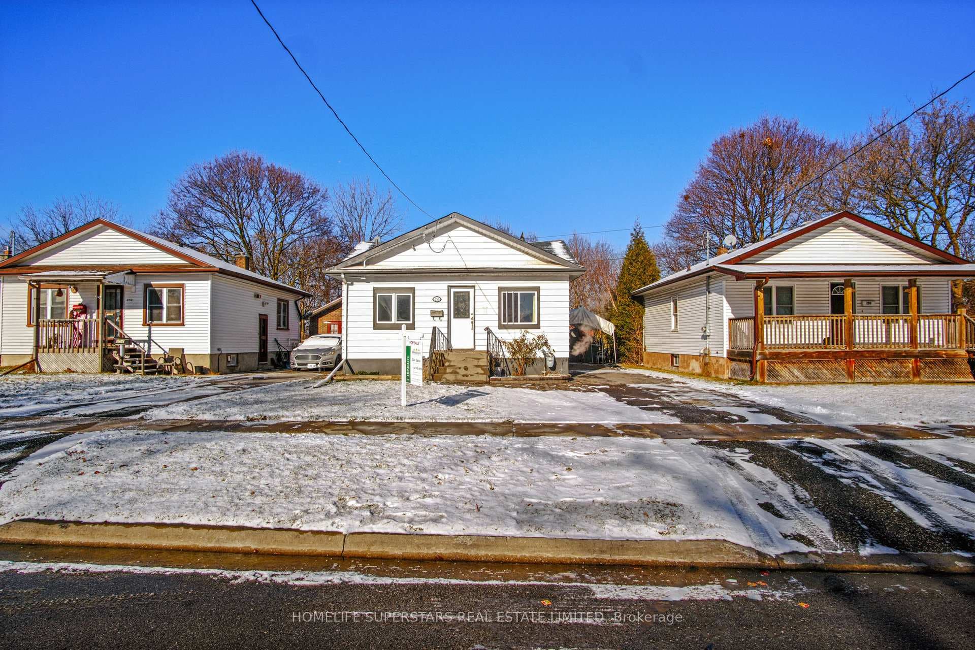 256 Annis Street photo 1
