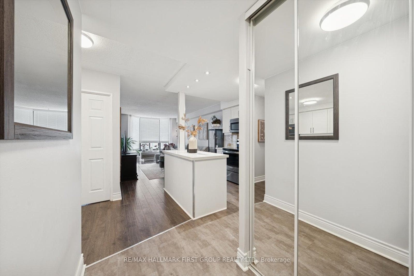 1540 Pickering Parkway Unit 303 photo 3