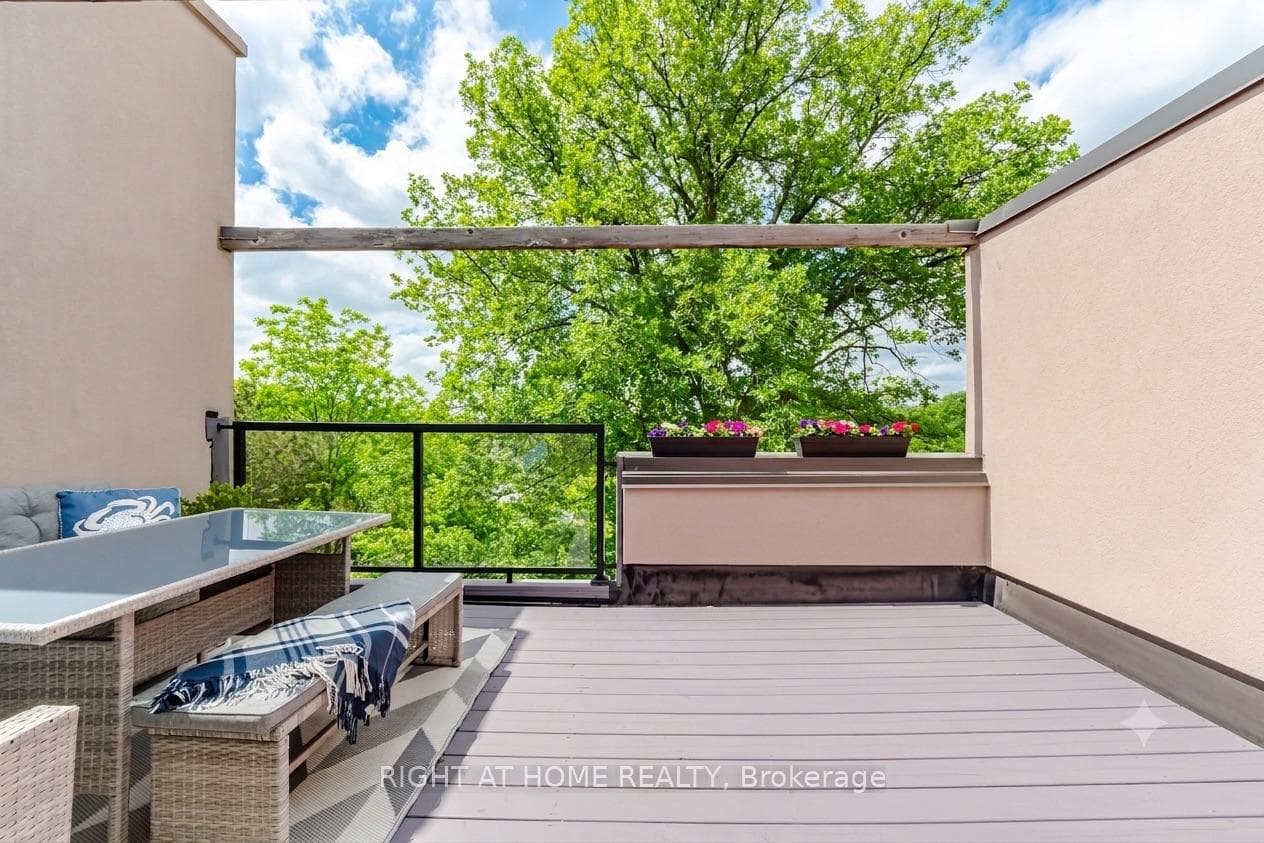 24 REID Drive Unit 8 photo 8