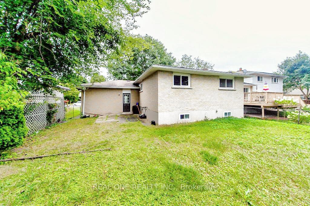 61 College Crescent photo 13