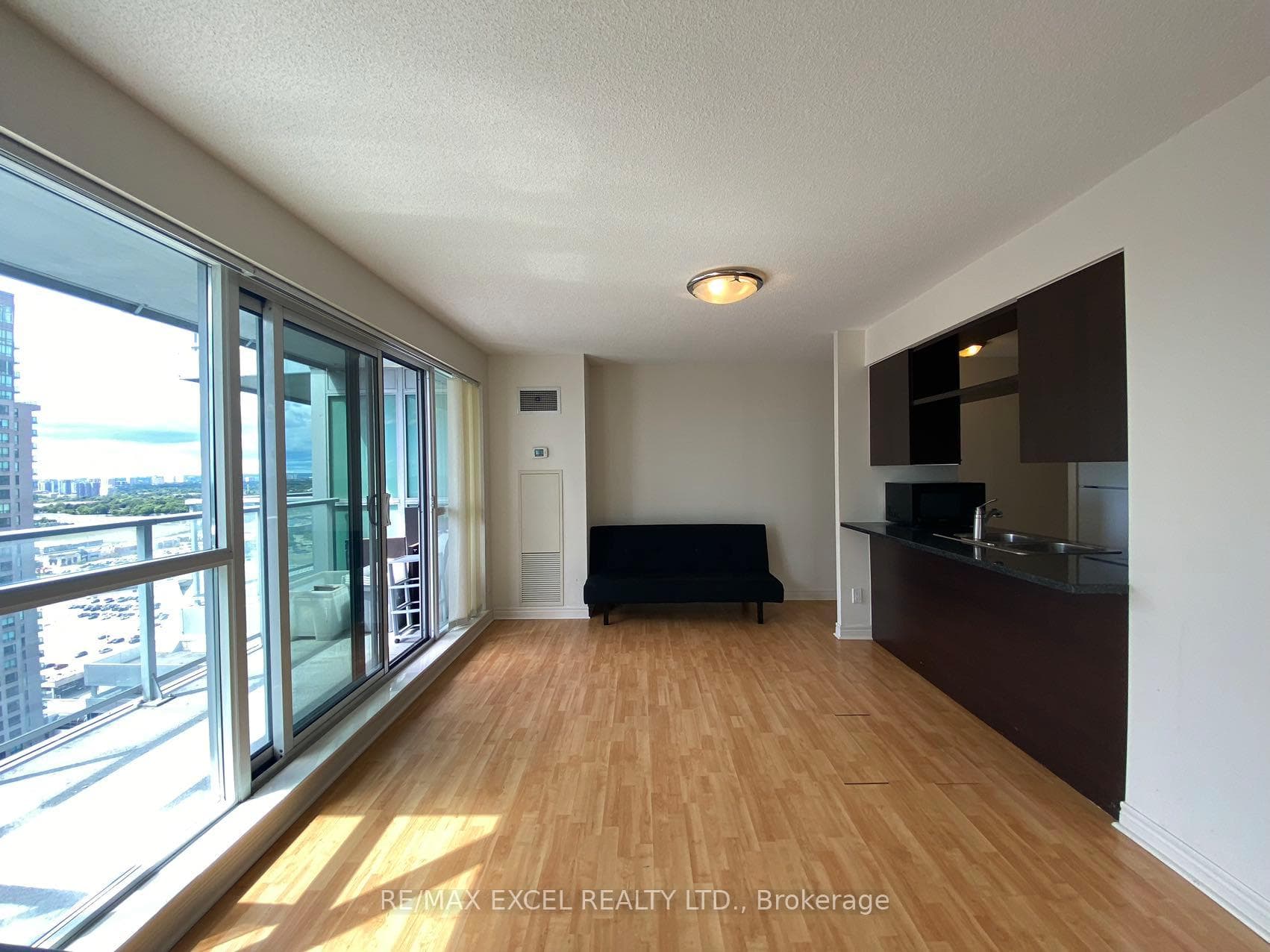 70 Town Centre Court Unit 2807 photo 13