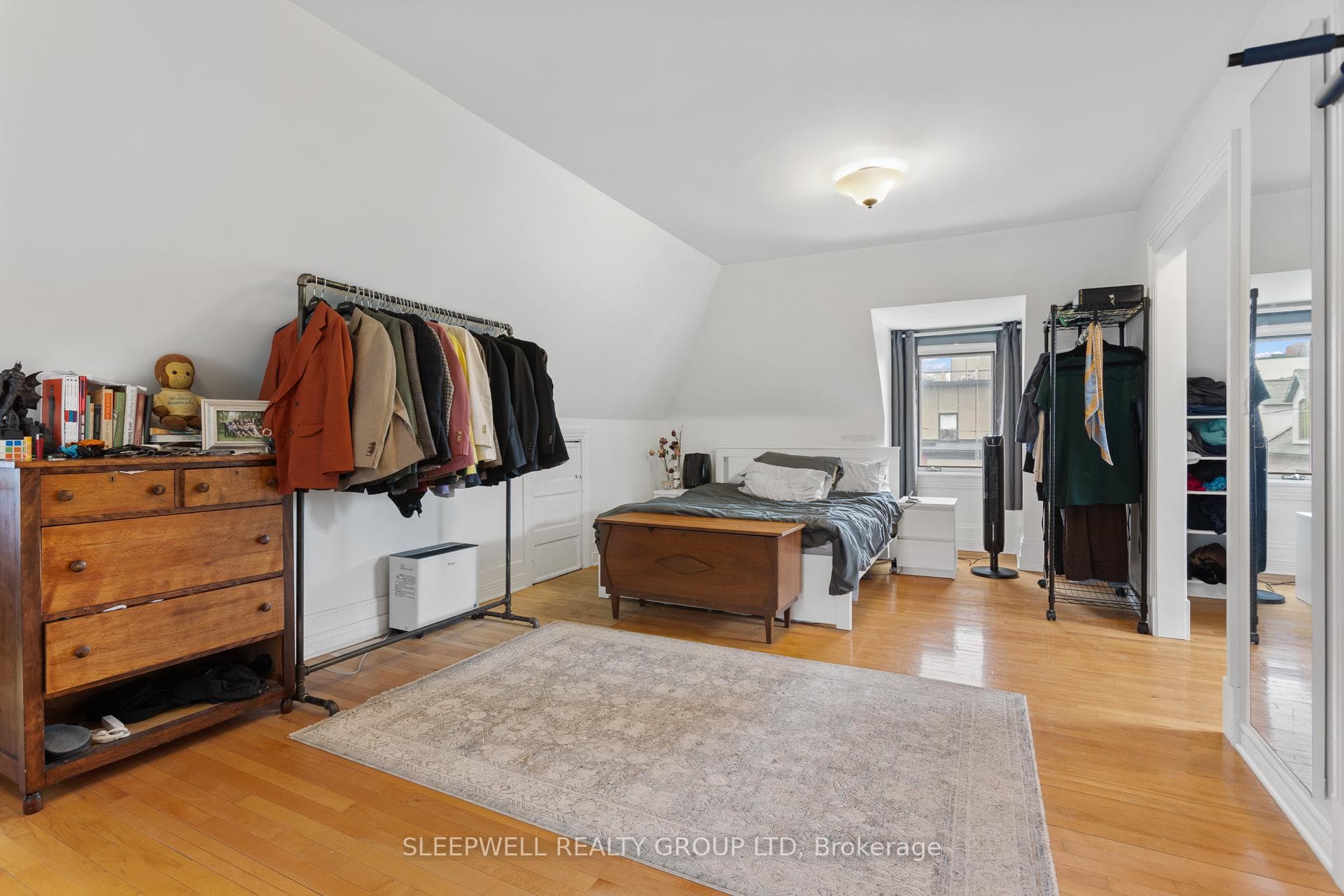 86 Fourth Avenue photo 15