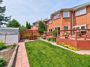 382 Bud Gregory Boulevard photo 2