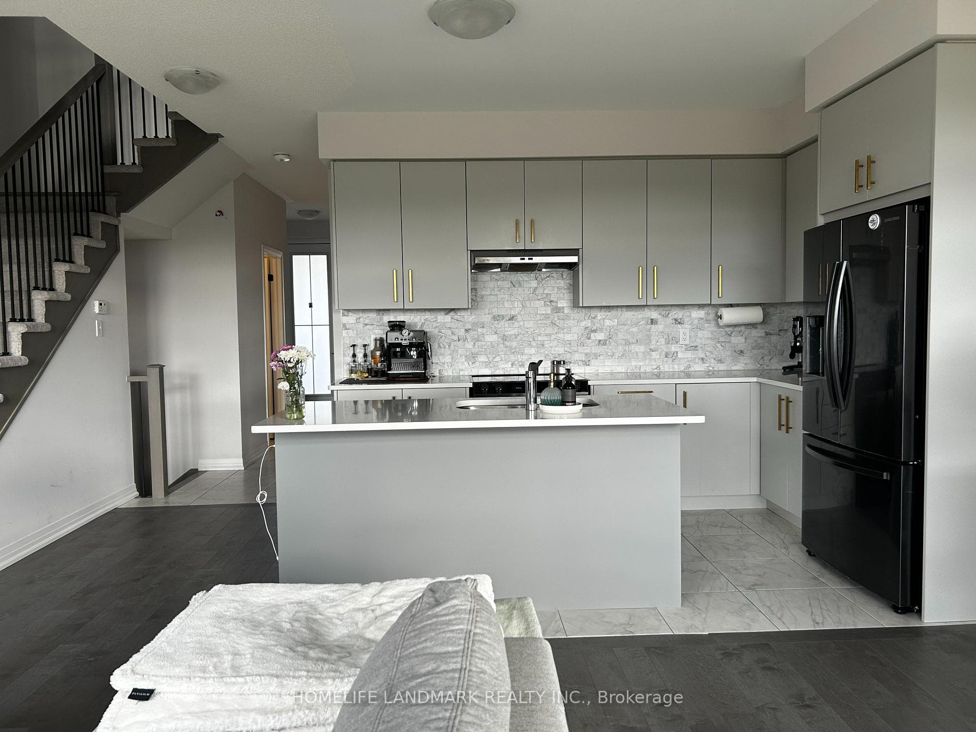 88 Freedom Crescent photo 3