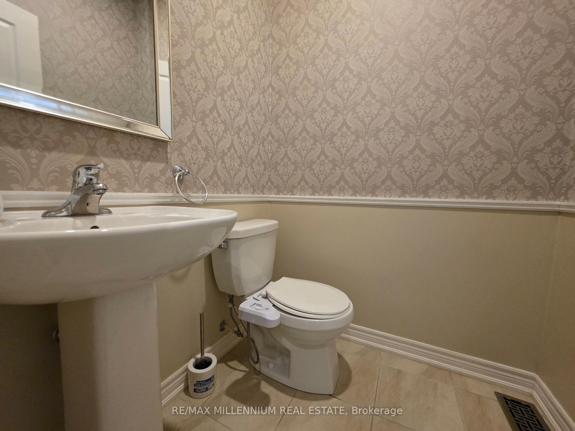253 East's Corners (Main & 2nd Floors) Boulevard photo 35