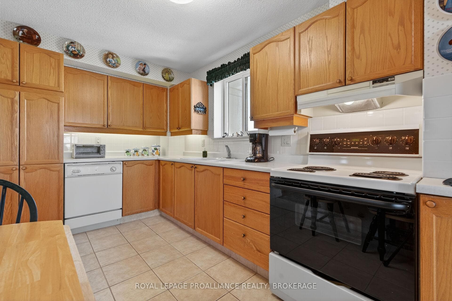 257 Bath Road Unit 606 photo 13