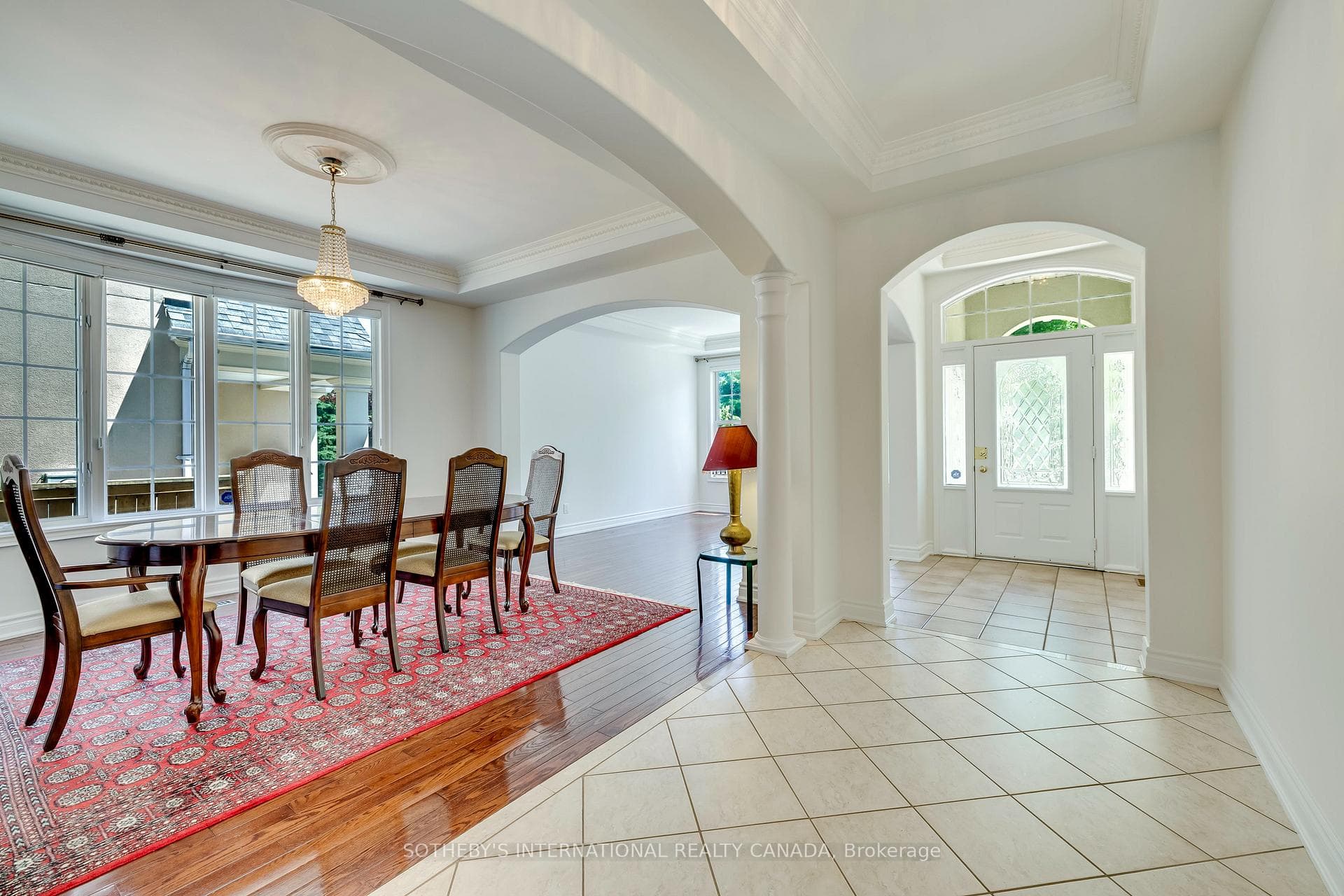 549 Renshaw Court photo 9