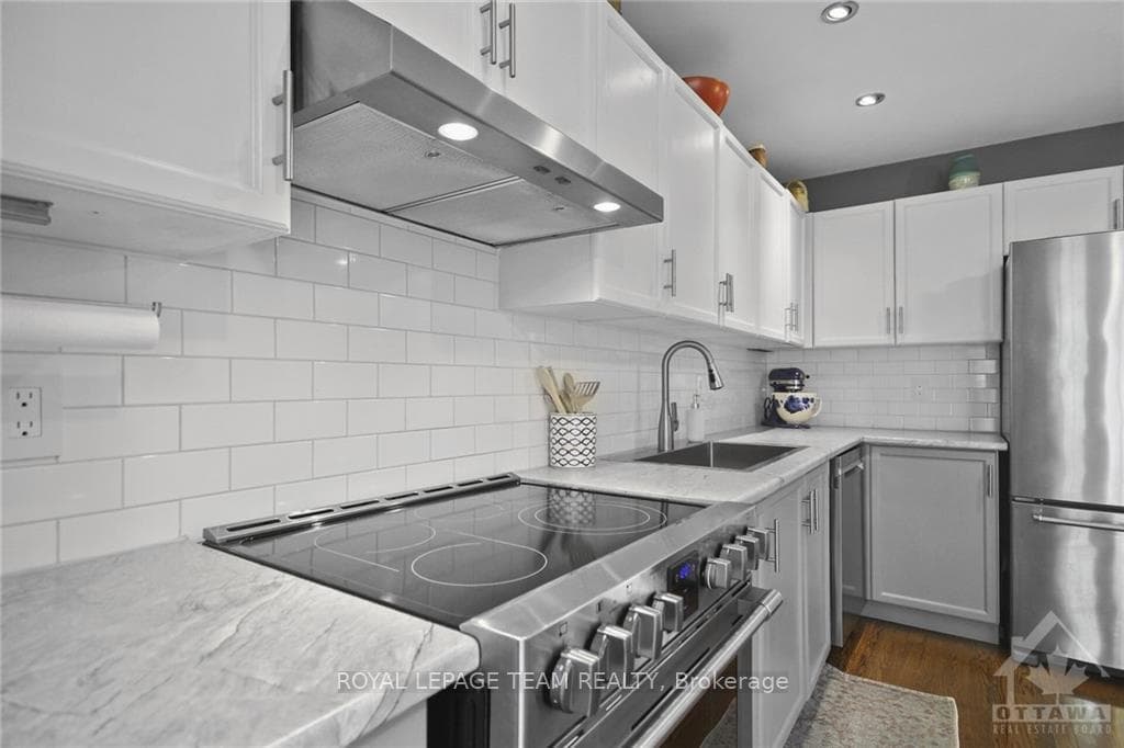 59 JAMES LEWIS Avenue photo 12