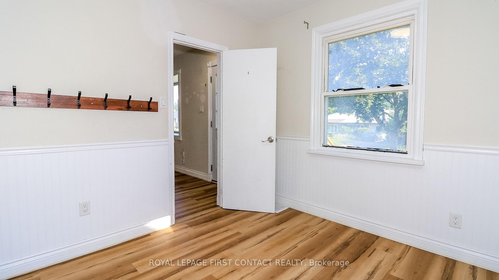 47 Campbell Avenue photo 17