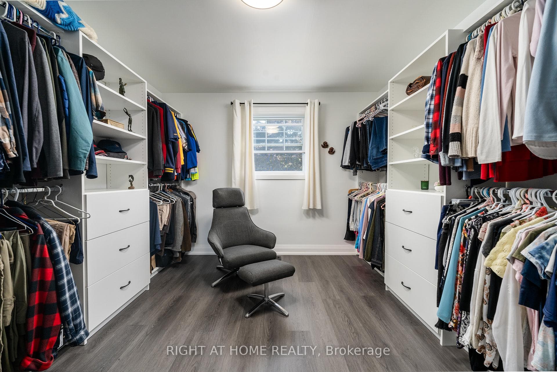 5 Lower Canada Drive photo 30